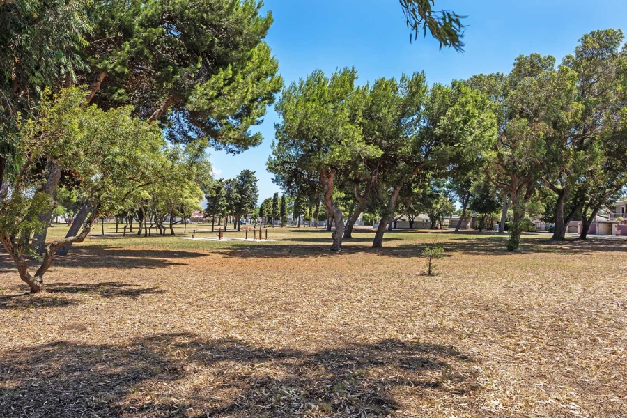 5 Bedroom Property for Sale in Panorama Western Cape